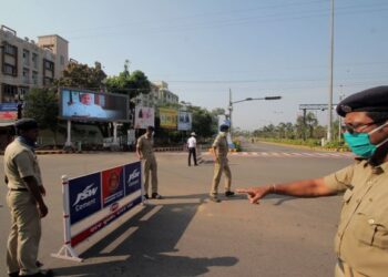 महाराष्ट्र में लाॅकडाउन व सख्ती का सकारात्मक अच्छा असर – चौबीस घंटे में 48 हजार नए मरीज मिले, 71 हजार की छुट्टी,